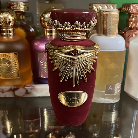 Lattafa Sakeena Perfume - Picture 2 of 5